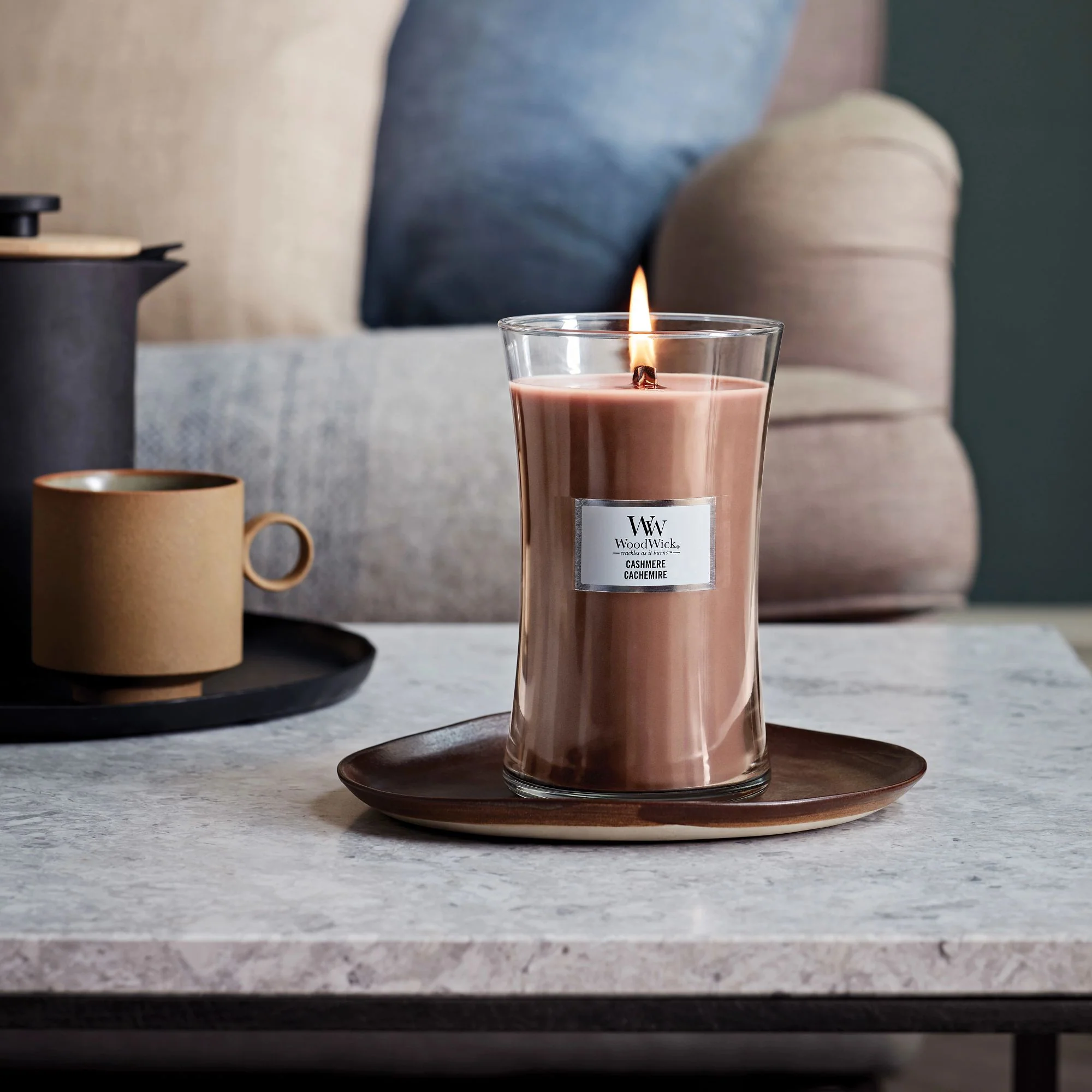 Cashmere Large Hourglass Wood Wick Candle - Image 2