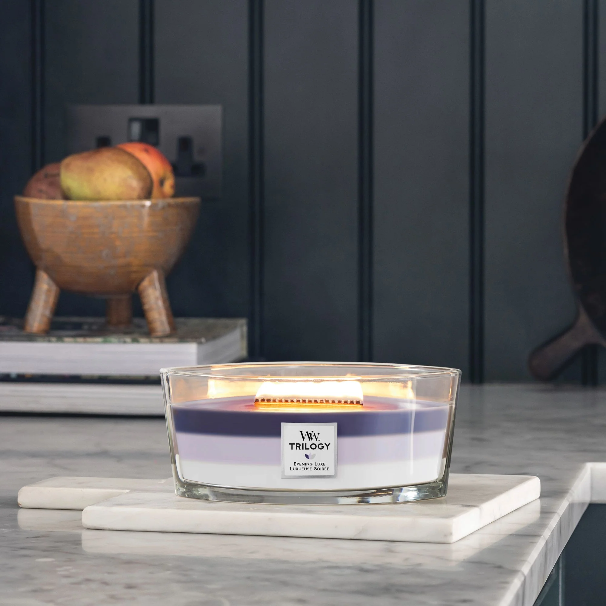 Evening Luxe Trilogy Ellipse Hourglass Wood Wick Candle - Image 4