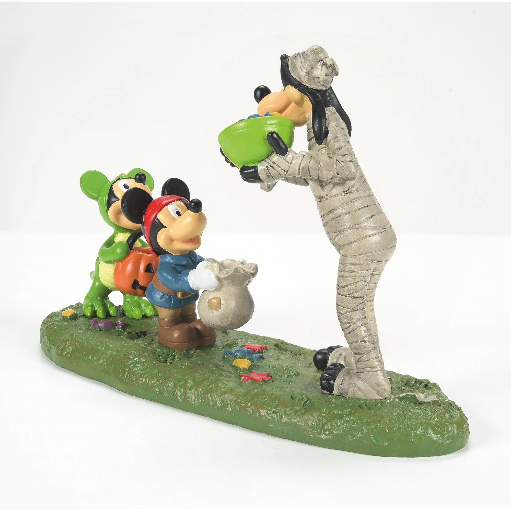 Halloween Treats from Goofy - Disney Village from D56 - Image 4