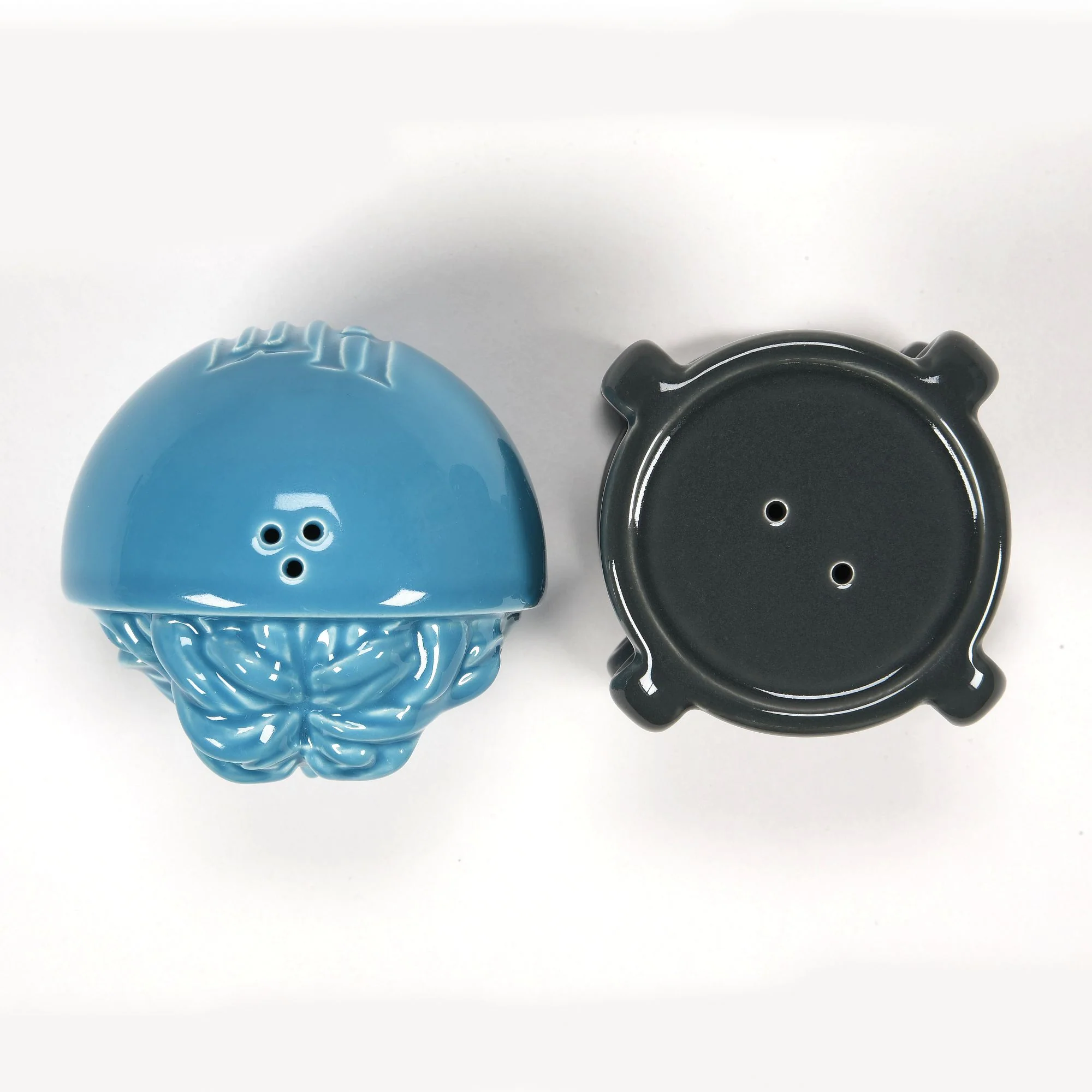 Haunted Mansion Madame Leota Salt and Pepper Shakers by Disney Ceramics - Image 3