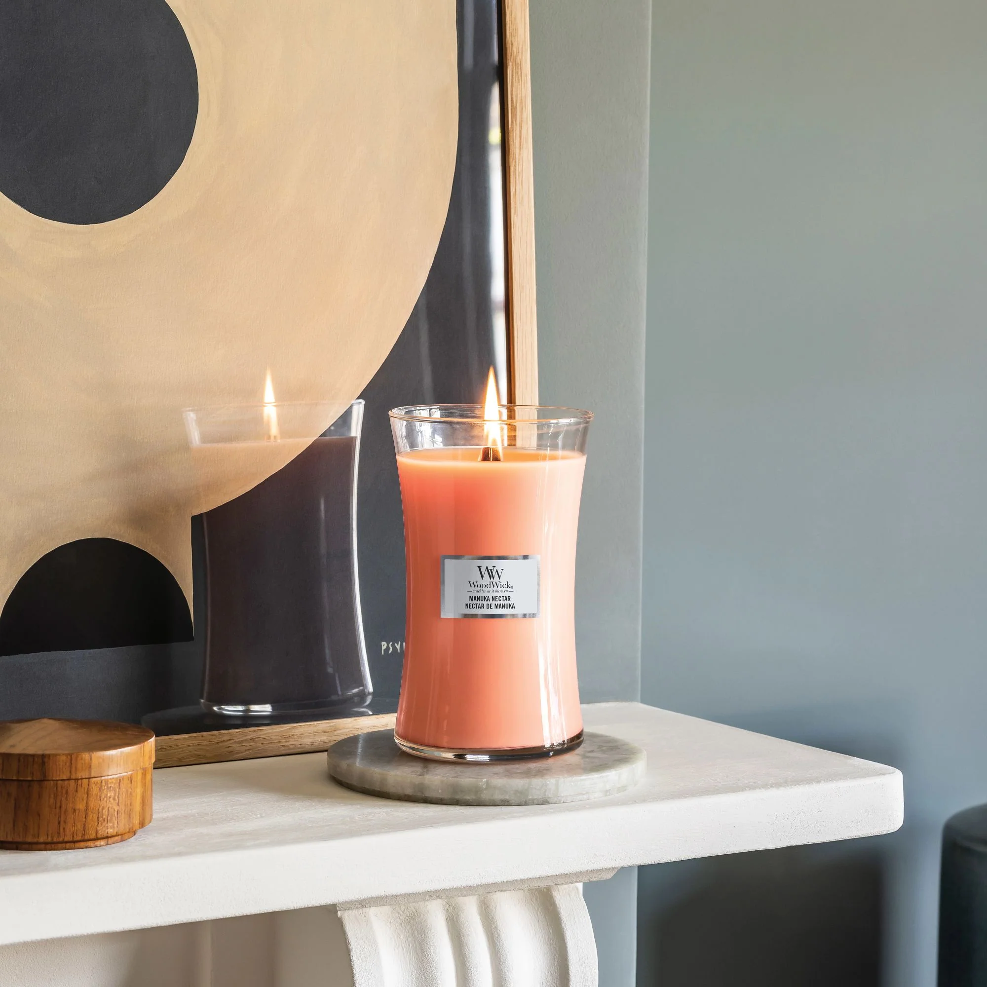 Manuka Nectar Large Hourglass by WoodWick - Image 2