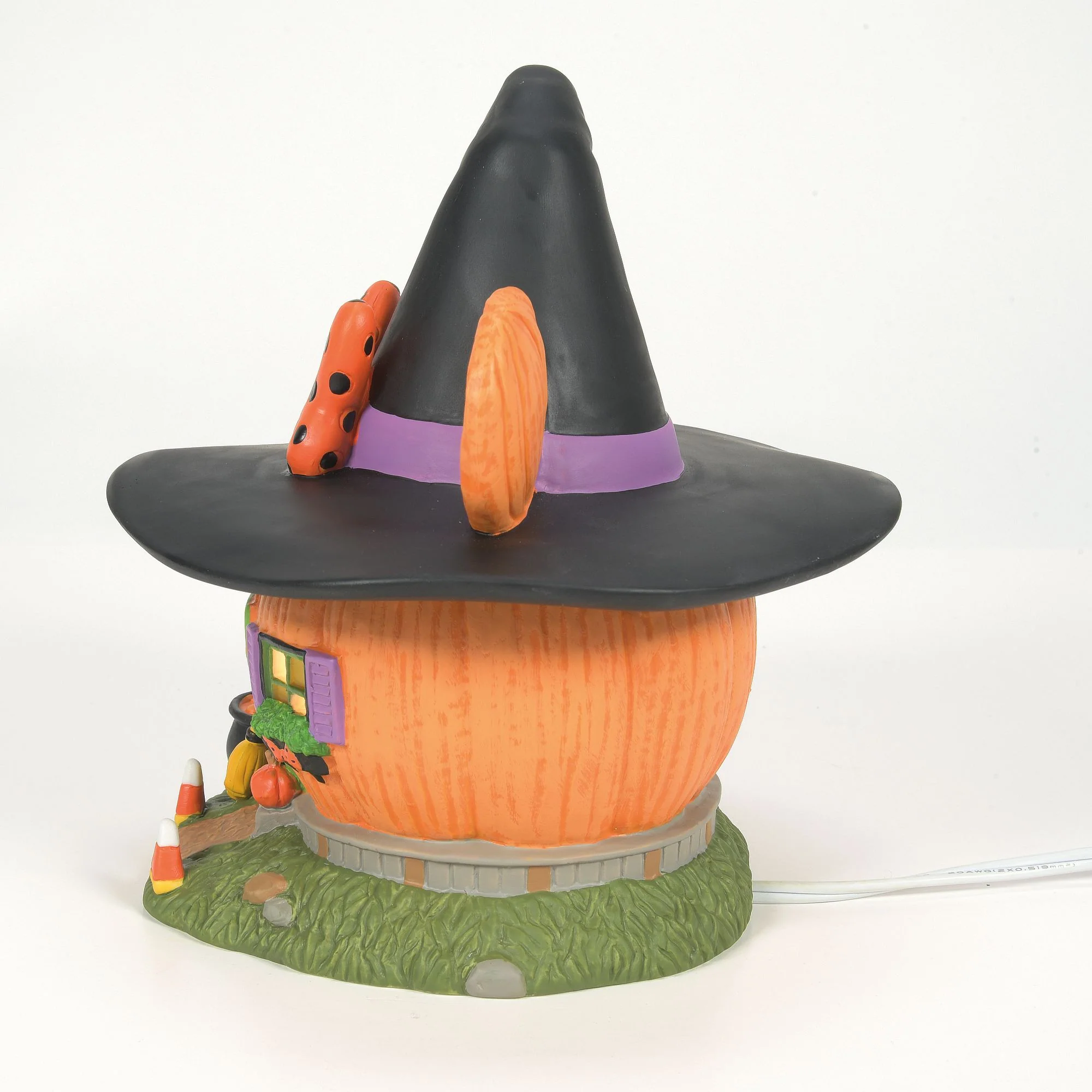 Minnie Mouse's Pumpkintown House - Disney Village by D56 - Image 5