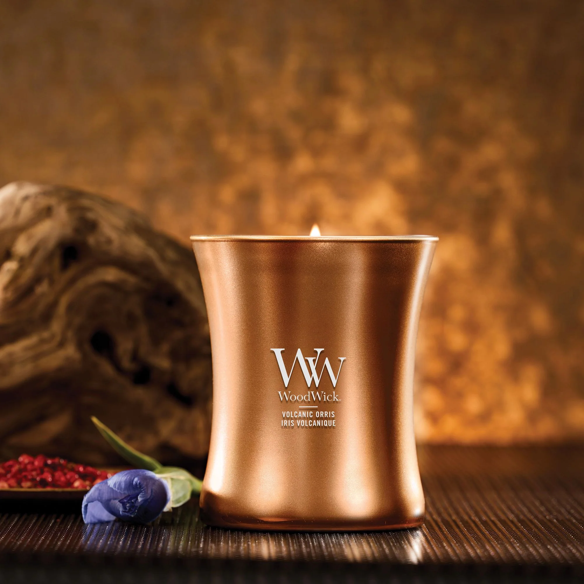 Volcanic Orris Medium Hourglass by WoodWick - Image 2