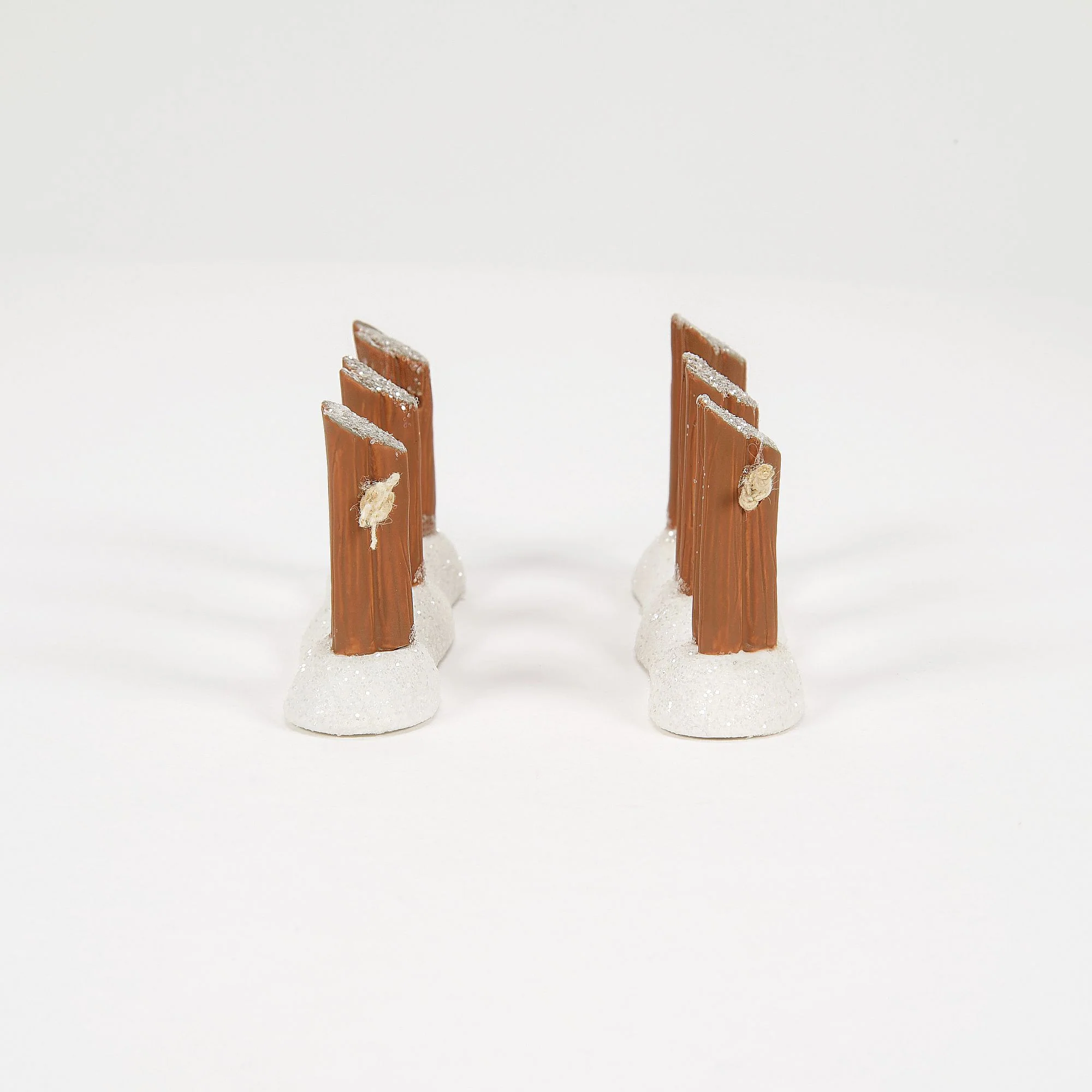 Wharf Fencing 2 Pack - Disney Village by D56 - Image 4
